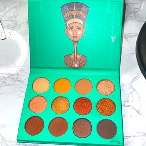 Juvia’s Place Eyeshadow Pallete